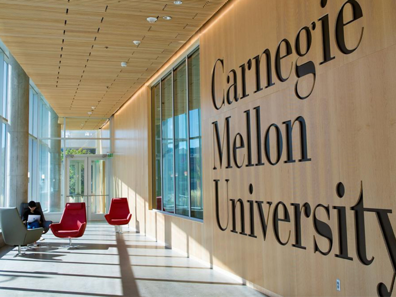 hallway of the Tepper Building