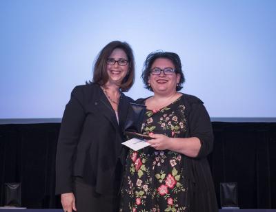 Jessica Hammer receives the 2018 Teaching Innovation Award from the CMU provost