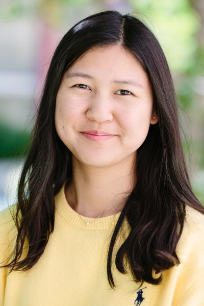 Louise Zhou headshot 