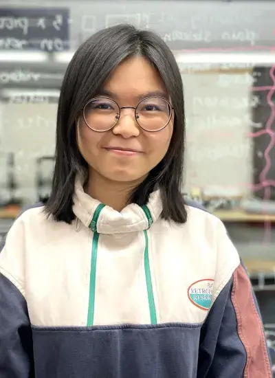 Photo of first year PhD Student Yuyu Ma in a laboratory setting