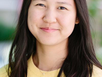 Louise Zhou headshot